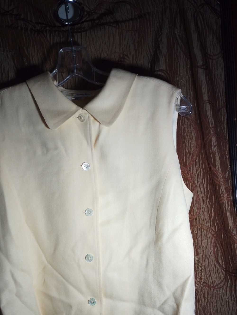 Neiman Marcus Ivory Silk Vest /Blouse